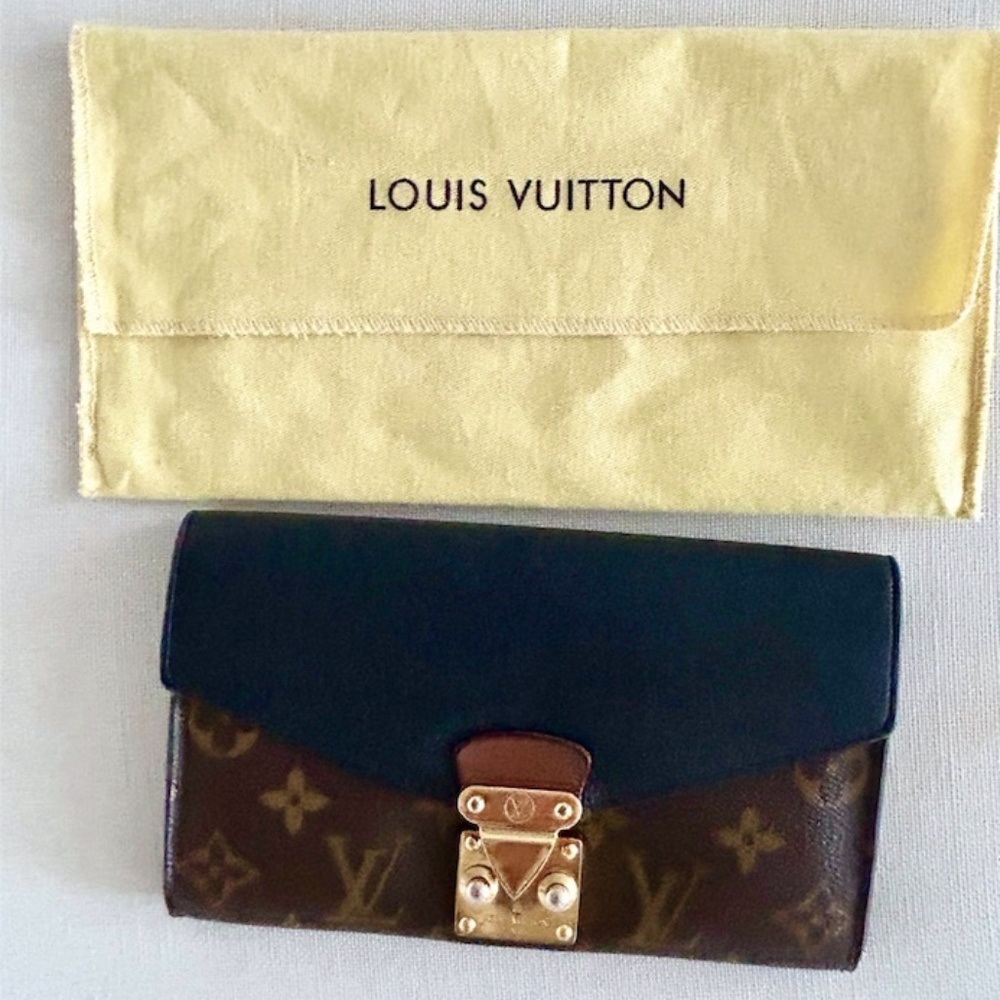 Louis Vuitton large Pallas Wallet in noir black